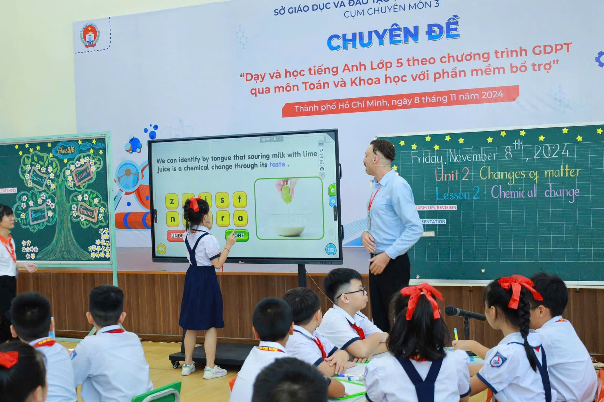 ứng dụng màn hình tương tác cho trường học